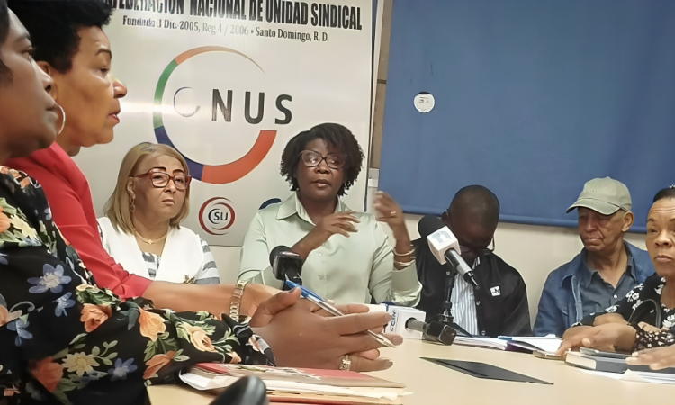 Acuerdos con enfermería permanecen sin firmarse pese a reuniones con el Gobierno