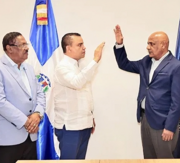 SNS juramenta a Rafael de Luna Hernández como nuevo Coordinador Nacional de Hospitales