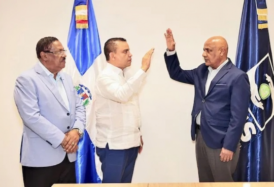 SNS juramenta a Rafael de Luna Hernández como nuevo Coordinador Nacional de Hospitales SNS juramenta a Rafael de Luna Hernández como nuevo Coordinador Nacional de Hospitales