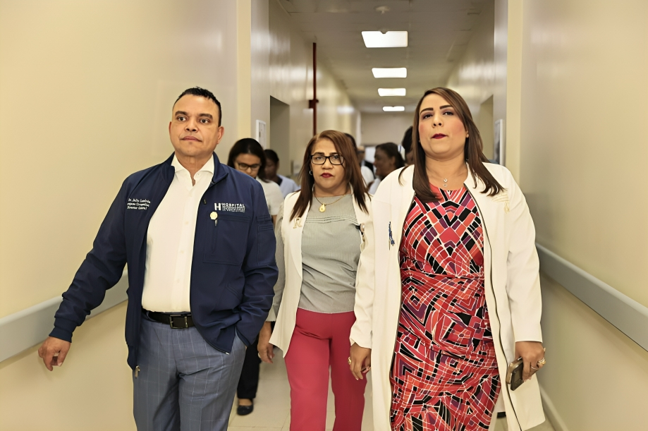 Director del SNS realiza visita no programada a Maternidad La Altagracia