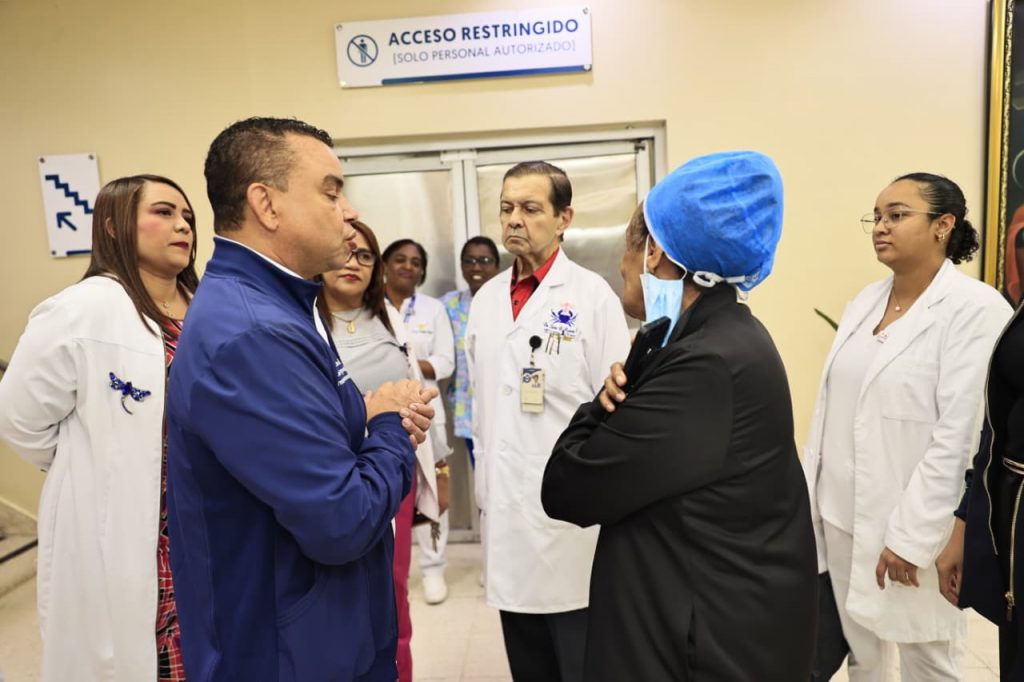Director del SNS realiza visita no programada a Maternidad La Altagracia
