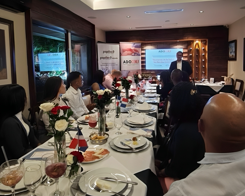 ADOHER conmemora su primer aniversario con cena-conferencia sobre economía de la salud y heridas crónicas