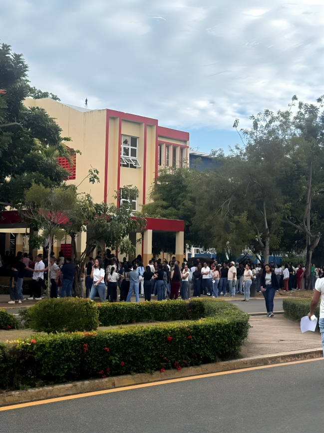UASD y Consejo Nacional de Residencias Médicas realizan examen nacional único para aspirantes a especialidades