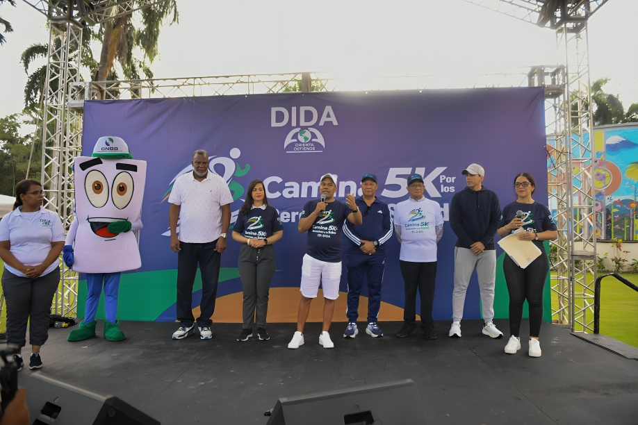 Más de 2,000 personas participan en "caminata 5K por los derechos de la salud" en el 24 aniversario de la DIDA Más de 2,000 personas participan en "caminata 5K por los derechos de la salud" en el 24 aniversario de la DIDA