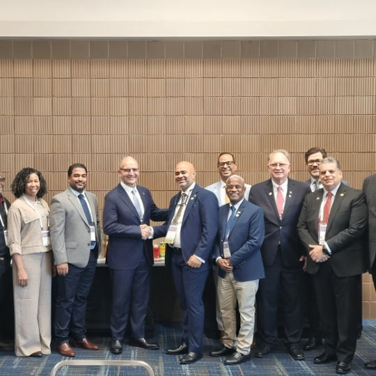 Sociedad Dominicana de Ortopedia fortalece colaboración internacional en congreso de la Academia Americana