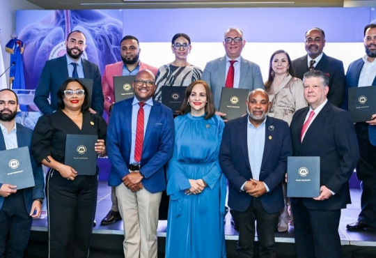 11 sociedades médicas se unen en bloque multidisciplinario para fortalecer la medicina dominicana