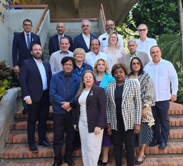 ADOFEM celebra reunión ordinaria en PUCMM Santiago con enfoque en educación médica y acreditación