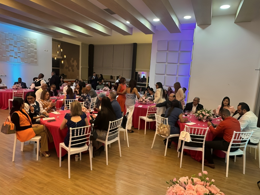 ADOMERE e Iberofármacos presentan con éxito panel de expertos sobre guías OMS 2025 en fertilidad