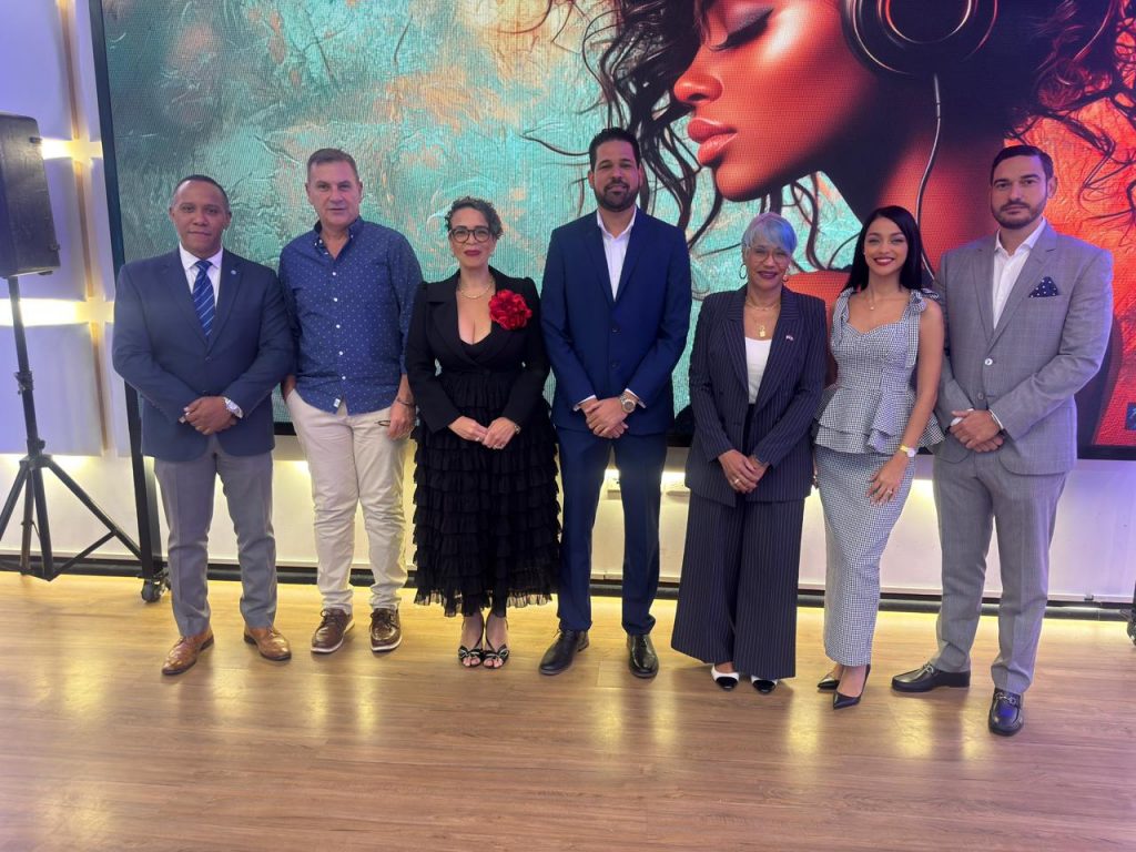 Dra. Alexandra Hichez participa en panel organizado por ADOMERE e Iberofármacos sobre guías OMS en fertilidad