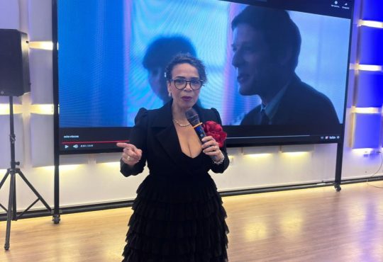 Dra. Alexandra Hichez participa en panel organizado por ADOMERE e Iberofármacos sobre guías OMS en fertilidad