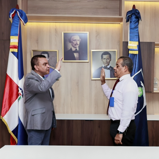 Designan nuevo director y subdirector en el Hospital Marcelino Vélez Santana