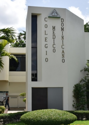 CMD rechaza presiones contra médicos militares y policiales por posible retiro de ingresos adicionales