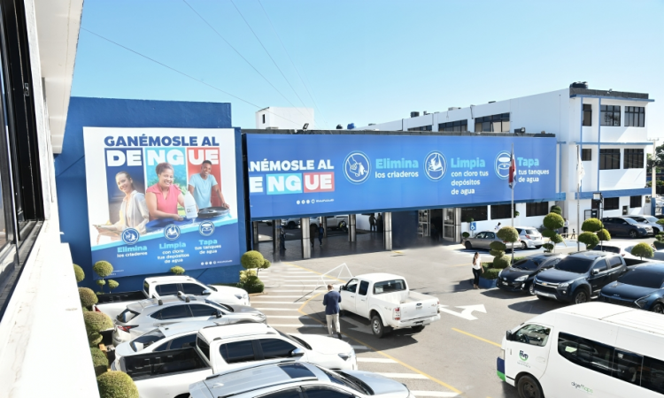 Ministerio de Salud Pública presenta resultados de verificación técnica realizada a consultorio médico en Santiago