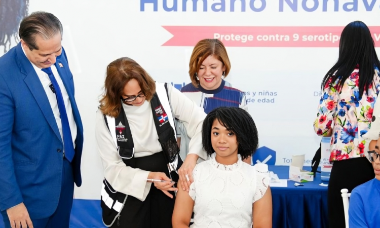 Ministro Atallah anuncia vacuna nonavalente contra VPH al Esquema Nacional de Vacunación