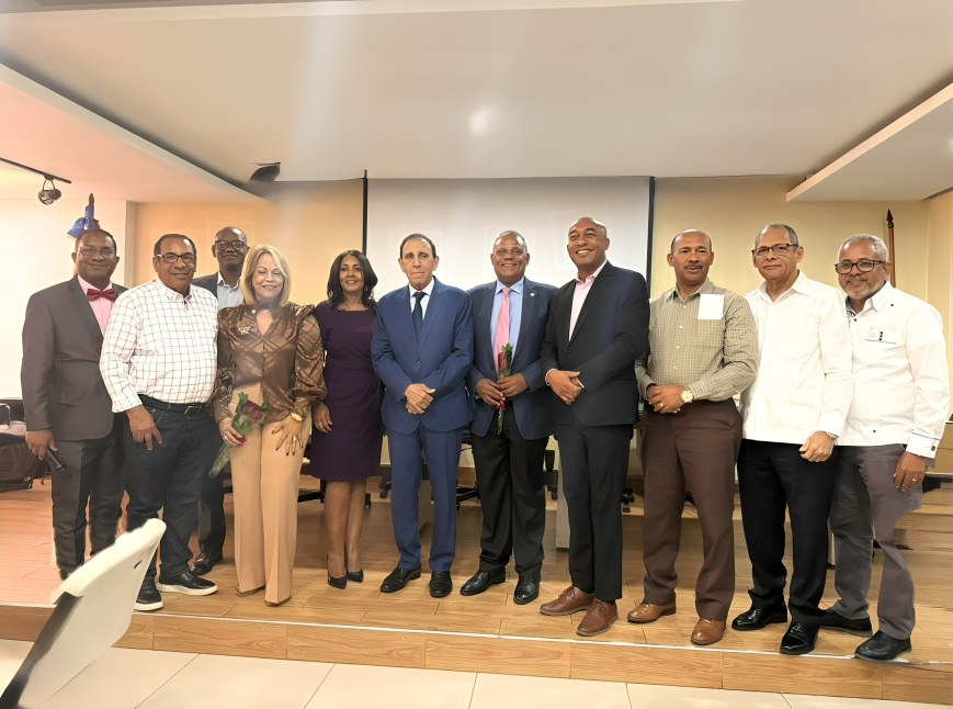 Dr. Antonio Cruz Jiminián ofrece conferencia magistral en asamblea de la Sociedad Acción Multiempresarial