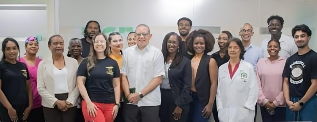 UCE recibe visita de universidad estadounidense Charles Richard Drew