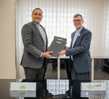 CAID y UCSD firman acuerdo para impulsar la formación académica especializada