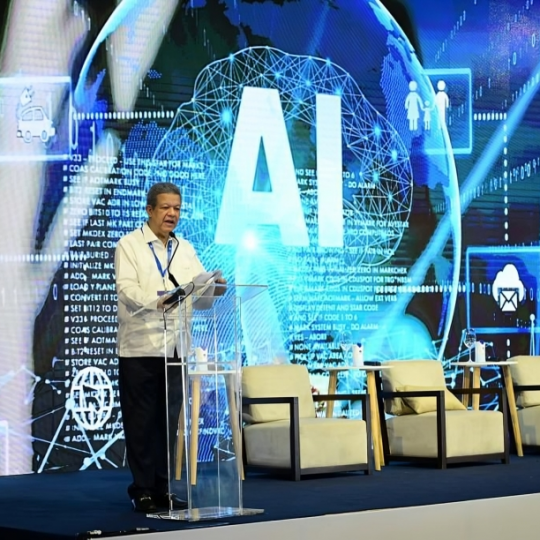 Funglode y HOMS celebrarán foro global "La Salud del Futuro: Datos, Inteligencia Artificial y Medicina" en Santiago