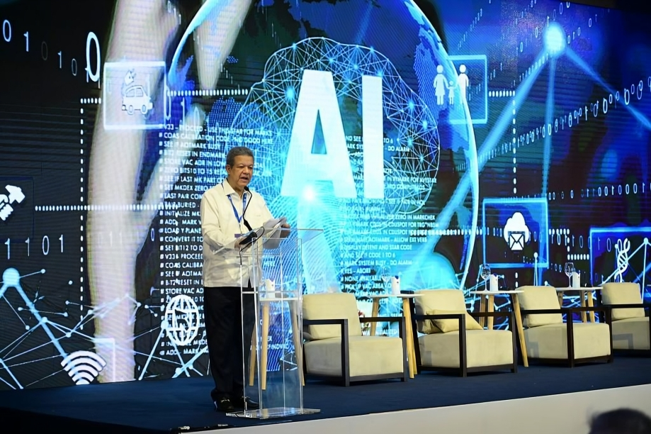 Funglode y HOMS celebrarán foro global "La Salud del Futuro: Datos, Inteligencia Artificial y Medicina" en Santiago