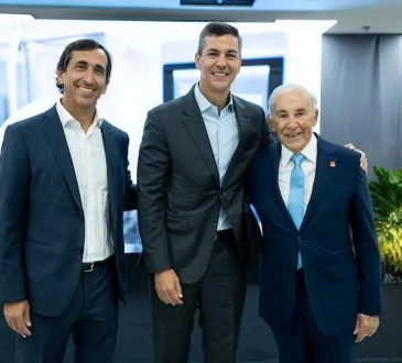 Presidente de Paraguay participa en inauguración de ampliación de planta industrial de Adium
