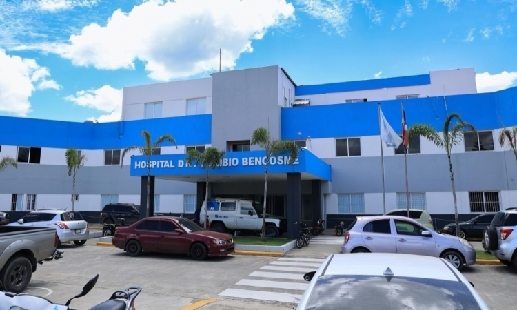Dr. Julio Landrón dispone remozamiento total y auditoría interna en Hospital Toribio Bencosme
