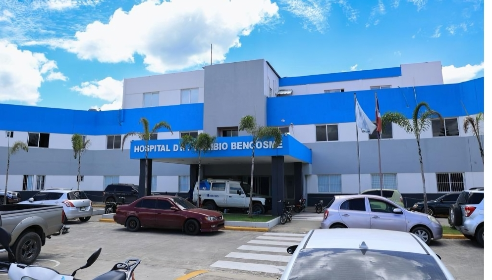 Dr. Julio Landrón dispone remozamiento total y auditoría interna en Hospital Toribio Bencosme