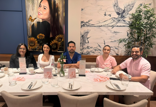 Cafarma RD presenta con éxito credenciales de ADOMERE en desayuno científico en Santo Domingo