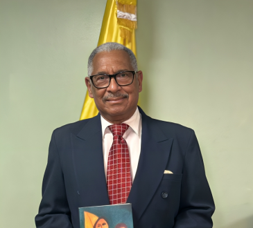 Dr. Domingo Peña Nina lanza "Padres de nuevo" en emotivo acto encabezado por ADOMERE y el Colegio Médico Dominicano