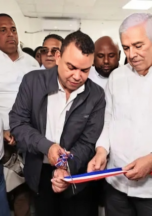 SNS entrega tomógrafo panorámico en hospital de Cotuí para fortalecer servicios odontológicos