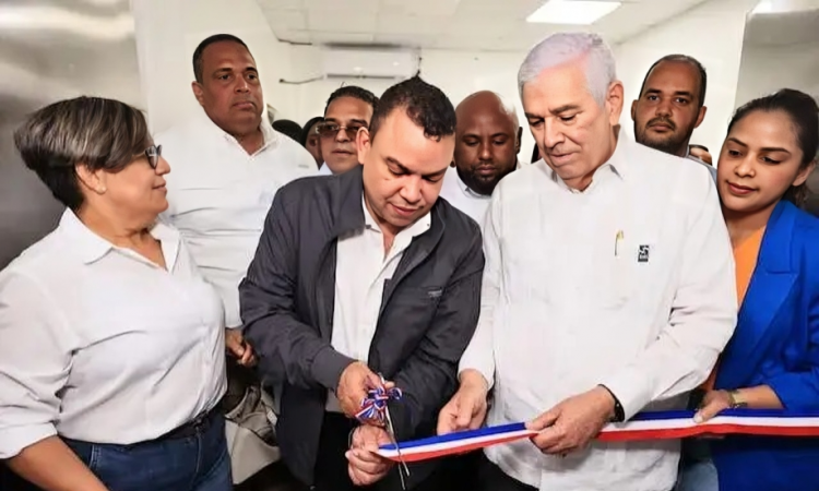 SNS entrega tomógrafo panorámico en hospital de Cotuí para fortalecer servicios odontológicos SNS entrega tomógrafo panorámico en hospital de Cotuí para fortalecer servicios odontológicos