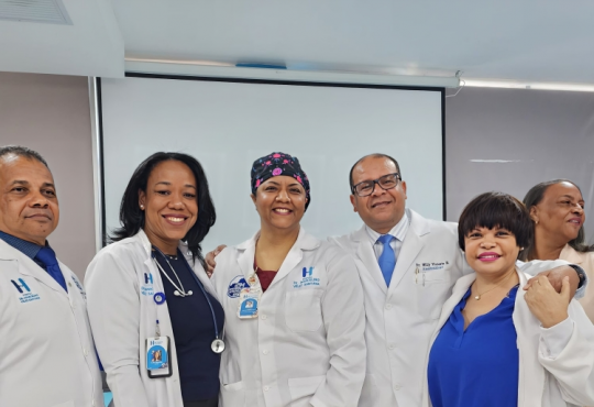 Hospital Marcelino Vélez Santana reconoce gestión del Dr. Willy Victoria Ramírez tras cinco años de servicio