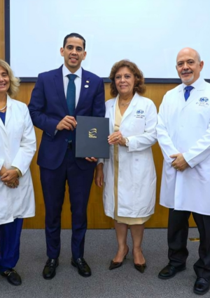 SeNaSa y el Instituto Dermatológico firman nuevo acuerdo que fortalece el acceso a servicios dermatológicos para sus afiliados