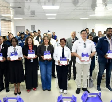 Ministerio de Salud inicia entrega de 25,000 kits de primeros auxilios para operativo Semana Santa