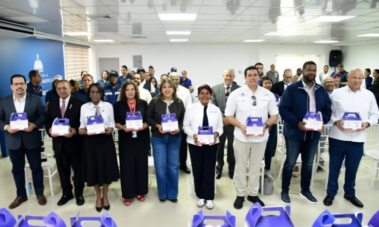 Ministerio de Salud inicia entrega de 25,000 kits de primeros auxilios para operativo Semana Santa