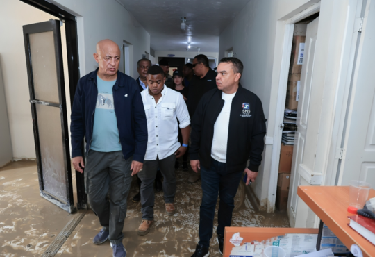 Director del SNS, doctor Julio Landrón, supervisa Hospital Municipal Dolores de la Cruz tras lluvias e inundaciones en Puerto Plata Director del SNS, doctor Julio Landrón, supervisa Hospital Municipal Dolores de la Cruz tras lluvias e inundaciones en Puerto Plata