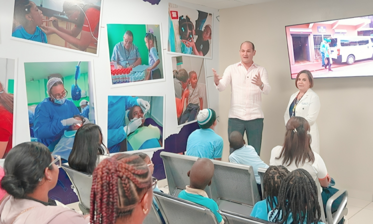 INABIE suma 20 cirugías oculares en su gestión: segunda jornada beneficia a nueve estudiantes con procedimientos de alta especialidad