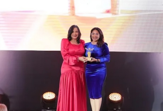 Premio Vive Sano 2026 reconoce a Carol G. Martínez, presidenta de CIPESA, en categoría Periodismo de Salud