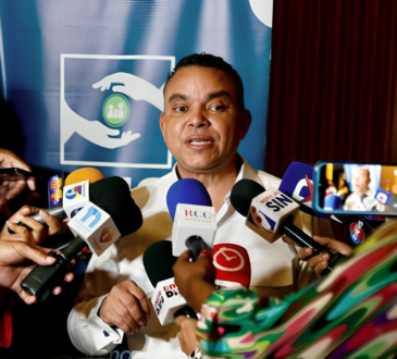 Doctor Julio Landrón, afirma atención médica a extranjeros disminuye mientras que servicios a dominicanos aumentan tres veces