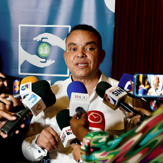 Doctor Julio Landrón, afirma atención médica a extranjeros disminuye mientras que servicios a dominicanos aumentan tres veces