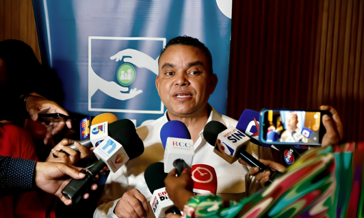 Doctor Julio Landrón, afirma atención médica a extranjeros disminuye mientras que servicios a dominicanos aumentan tres veces