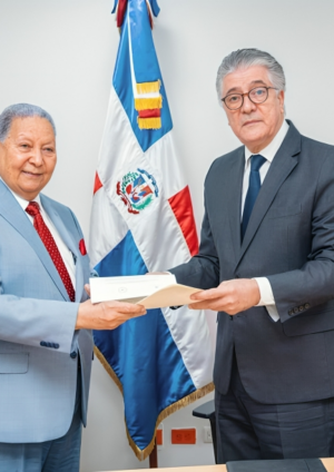 Onaprep y Sociedad de Psiquiatría firman convenio para brindar servicio integral a internos psiquiátricos de recintos penitenciarios