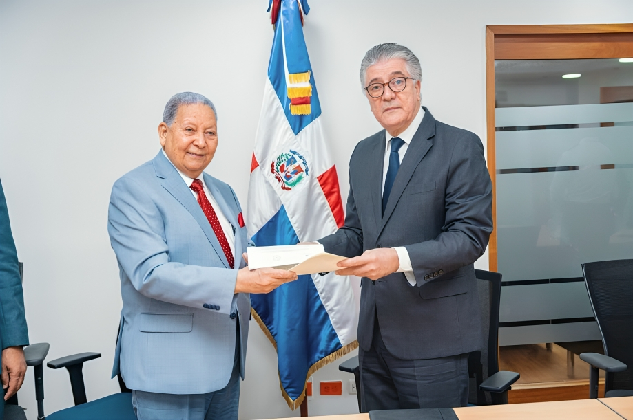 Onaprep y Sociedad de Psiquiatría firman convenio para brindar servicio integral a internos psiquiátricos de recintos penitenciarios