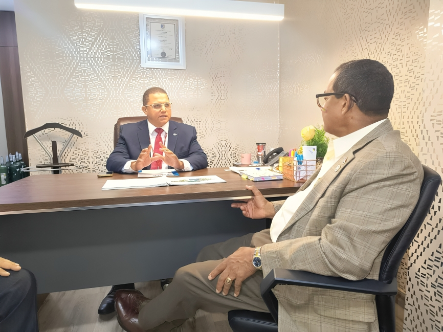 Reserva de la Policía Nacional y Centro Médico Dominico Cubano fortalecen alianza para garantizar salud de alta calidad a Pensionados