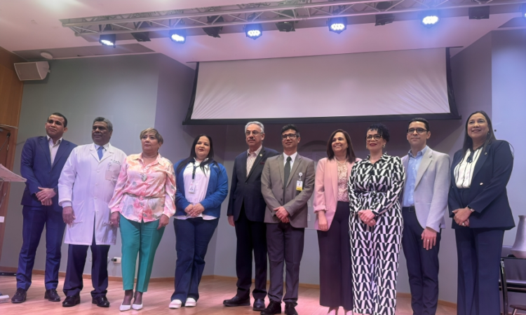 Hospital Plaza de la Salud realiza con éxito panel de por Día Internacional de la Toxicología