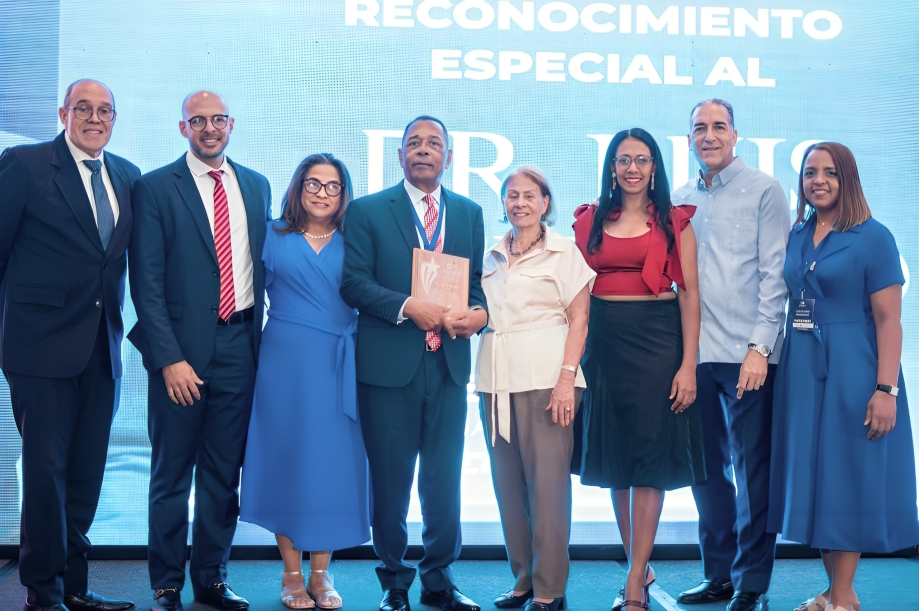 Sociedad de Sonografía realiza con éxito su XIII Simposio de Actualización en Sonografía Gineco-Obstétrica Sociedad de Sonografía realiza con éxito su XIII Simposio de Actualización en Sonografía Gineco-Obstétrica