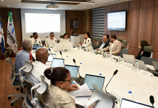 CNSS anuncia implementación de per cápita diferenciado por edad y sexo en el Seguro Familiar de Salud del Régimen Contributivo a partir de mayo