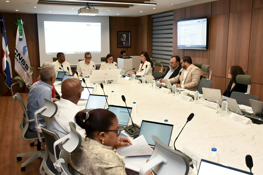 CNSS anuncia implementación de per cápita diferenciado por edad y sexo en el Seguro Familiar de Salud del Régimen Contributivo a partir de mayo