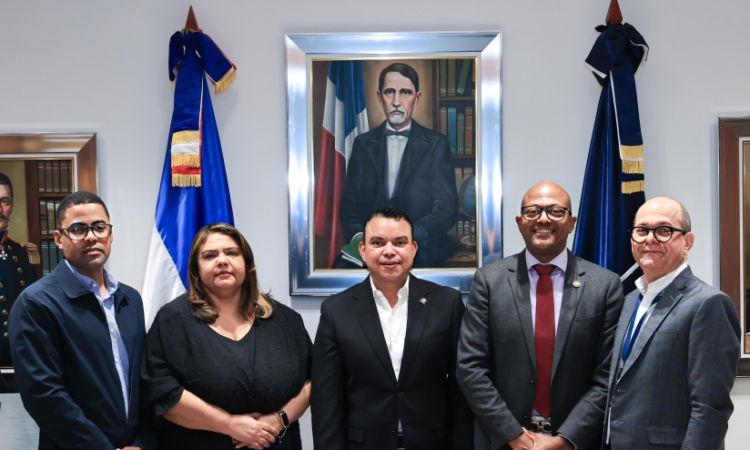 SNS fortalece Red Pública con más de 900 nombramientos en cuatro meses