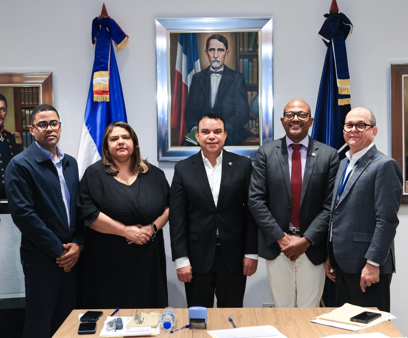 SNS fortalece Red Pública con más de 900 nombramientos en cuatro meses