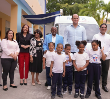 El INABIE interviene Sabana Perdida con jornada de salud en beneficio de más de 1,000 estudiantes